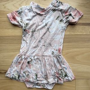 PoshPeanut Twirl Bodysuit in 3-6m size